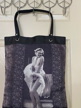 Black Marilyn Monroe Photo Print Tote Bag